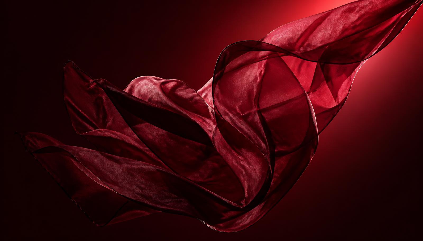 Voile de soie bordeaux en mouvement